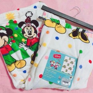 Disney Mickey Mouse Christmas Soft Plush Throw Blanket